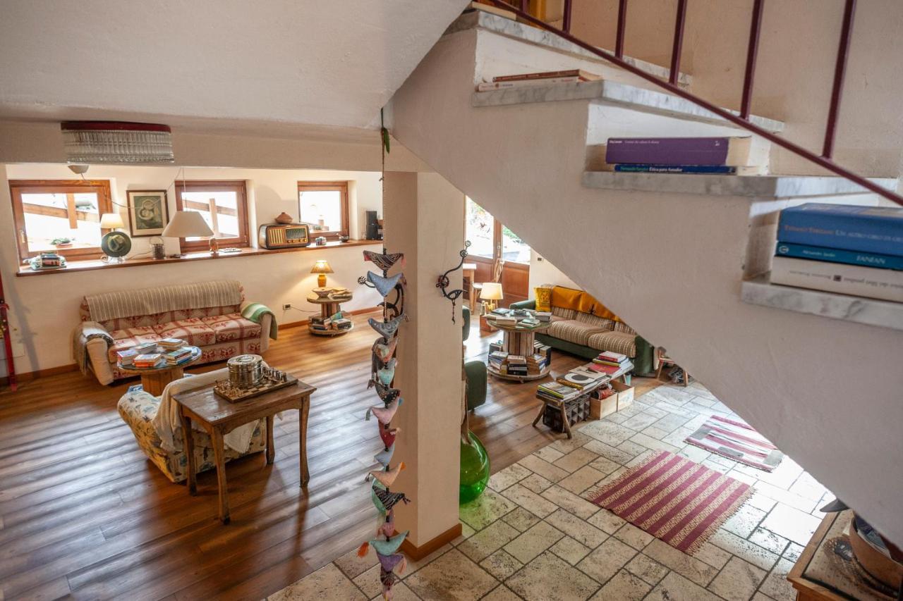 Maison Le Champ B&B Questa Casa Non E Un Albergo ลาซัลเล ภายนอก รูปภาพ