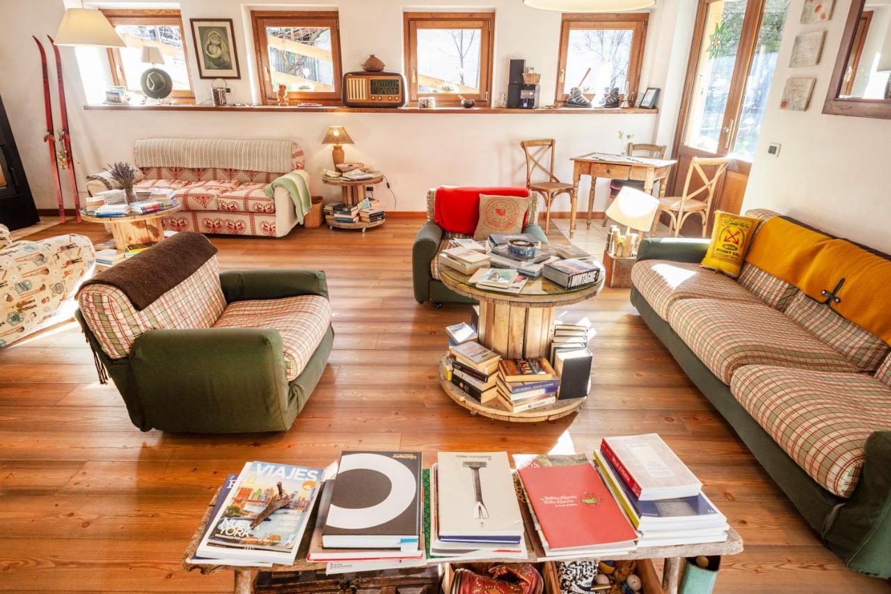 Maison Le Champ B&B Questa Casa Non E Un Albergo ลาซัลเล ภายนอก รูปภาพ